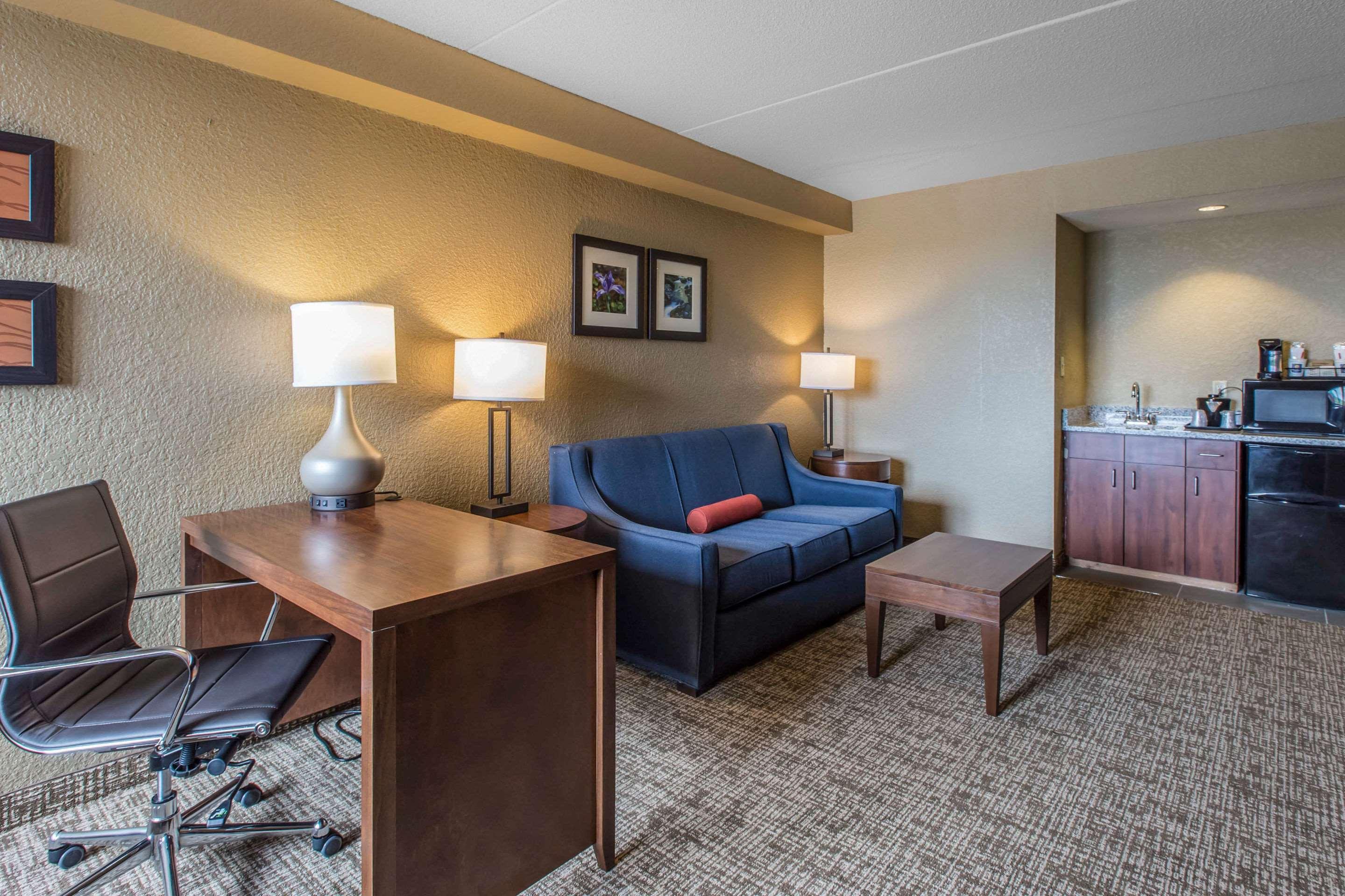 Comfort & West Hotel